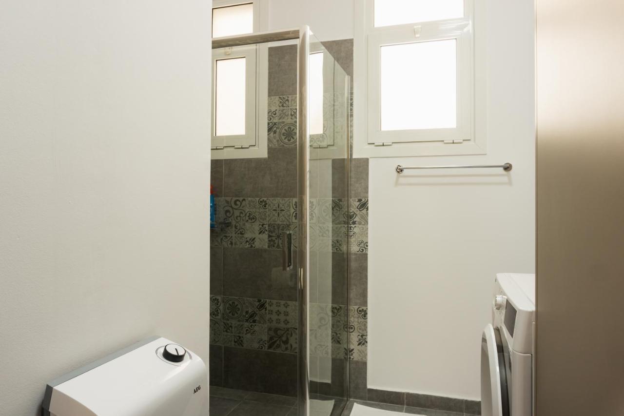 Comfort Zone Apartment In The Heart Of Athén Kültér fotó